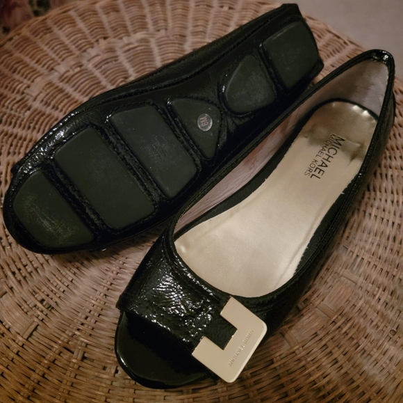 MICHAEL KORS Black leather peep toe flat. Size 6 - Picture 3 of 3